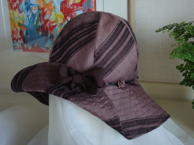 紫の夏の帽子２.JPG